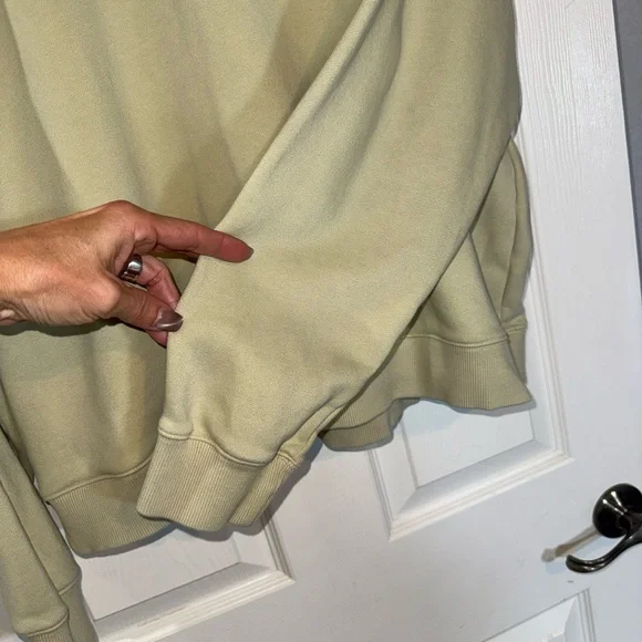 Vuori Crewneck Sweatshirt in Sage Green - Picture 5 of 10